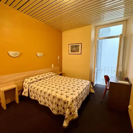 Saint Sebastien Hotel 2*
